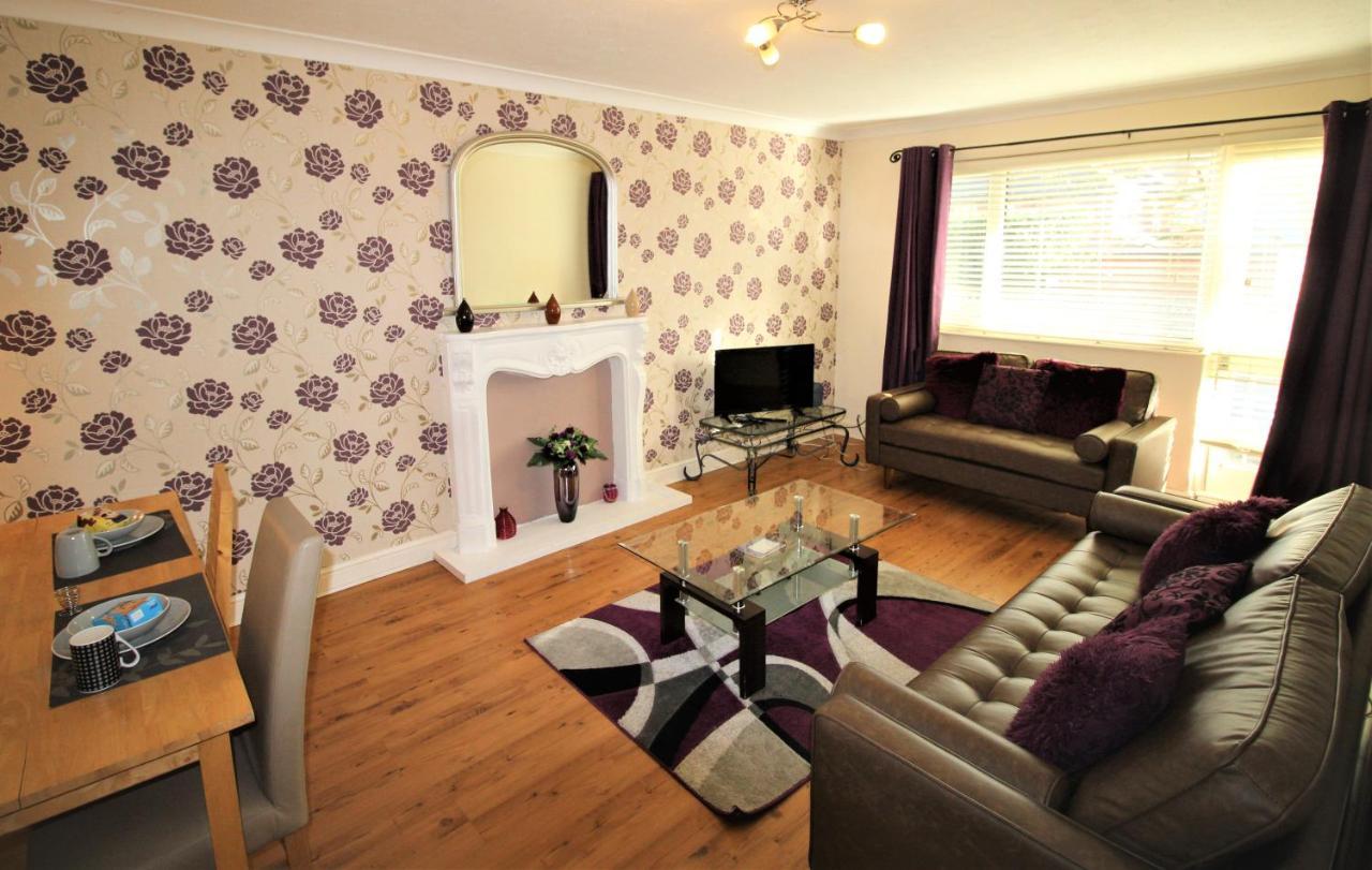 Doncaster - Boswell - Large Balcony Apartment - 2 Double Beds - 2 Bedrooms - Close To Town & Racecourse - Off Street Parking 2 Cars - Fast Wifi Buitenkant foto