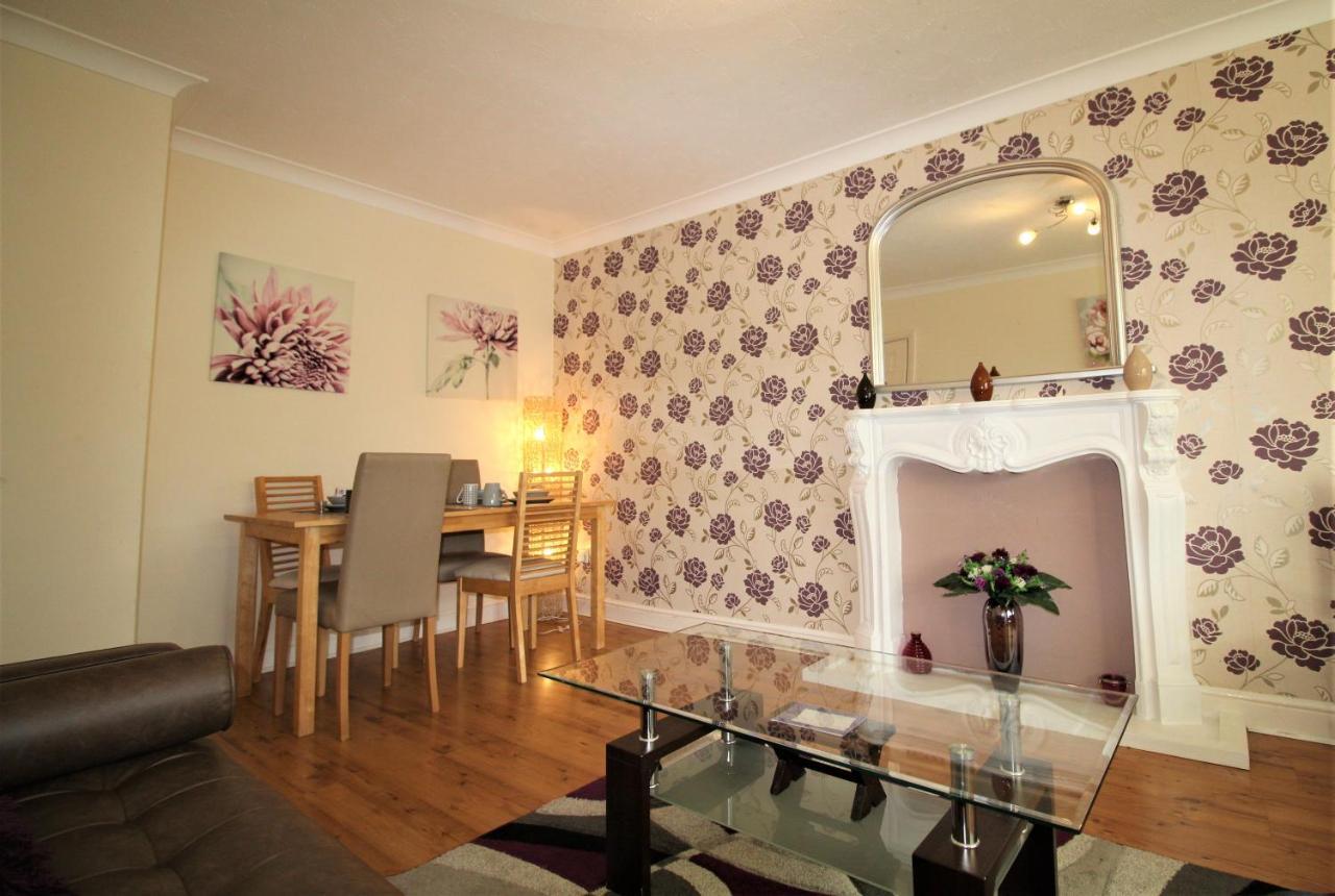 Doncaster - Boswell - Large Balcony Apartment - 2 Double Beds - 2 Bedrooms - Close To Town & Racecourse - Off Street Parking 2 Cars - Fast Wifi Buitenkant foto