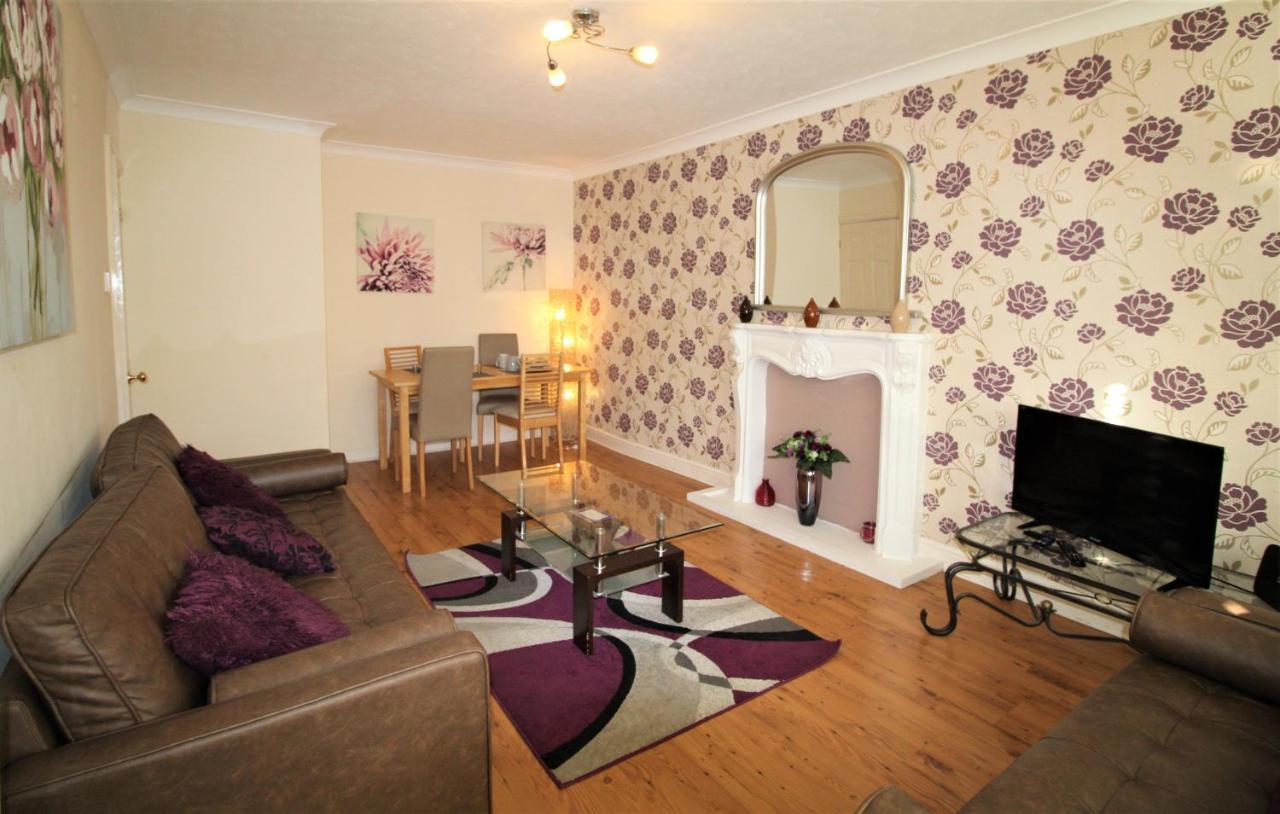 Doncaster - Boswell - Large Balcony Apartment - 2 Double Beds - 2 Bedrooms - Close To Town & Racecourse - Off Street Parking 2 Cars - Fast Wifi Buitenkant foto